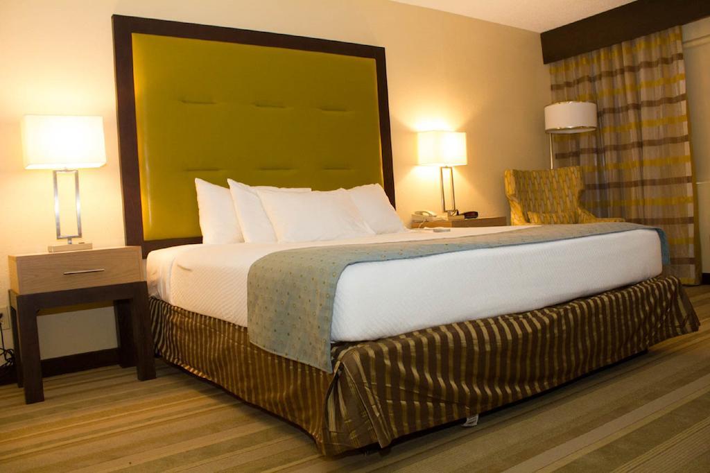 Radisson Hotel Huntsville Airport Μάντισον Εξωτερικό φωτογραφία