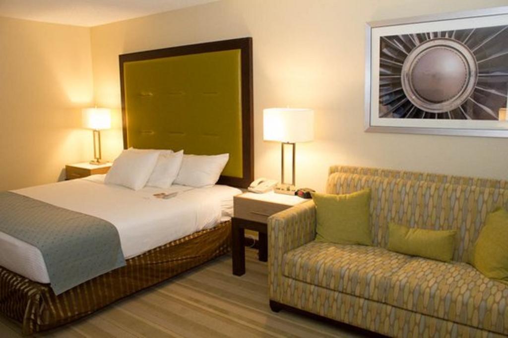 Radisson Hotel Huntsville Airport Μάντισον Εξωτερικό φωτογραφία